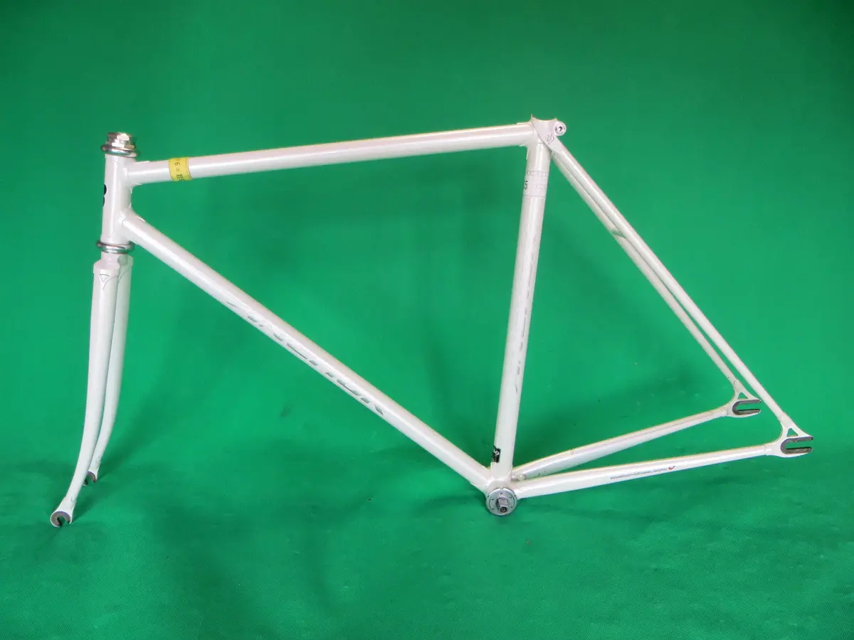 Anchor // White // Kasei 8630R // 50.5Cm 1