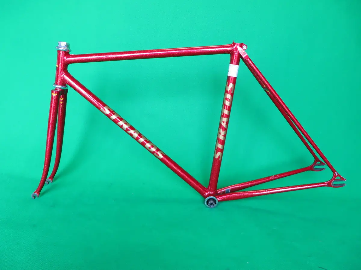 Stratos | Red/Gold Flake| 50.5Cm 1