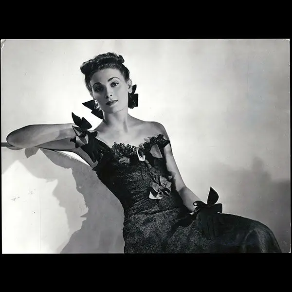 Chanel - Robe Du Soir En Dentelle De Chanel, Photographie De Georges Saad (1938) 1