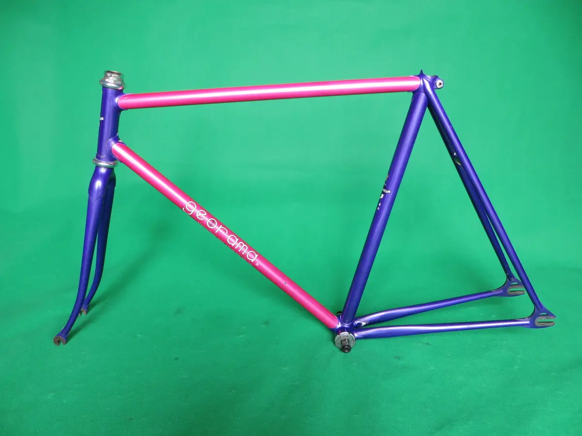 Georama // Ruby Pink + Purple Metallic Two Tone // 53.5Cm 1