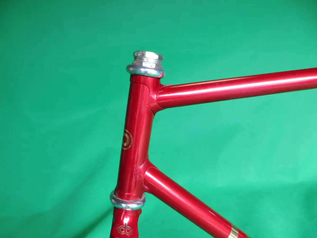 Iribe | Metallic Red | 54.5Cm 2