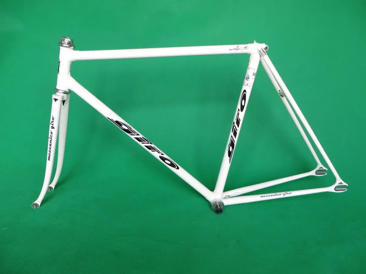 Giro White W Gold Flake #4 (52.5Cm) 1