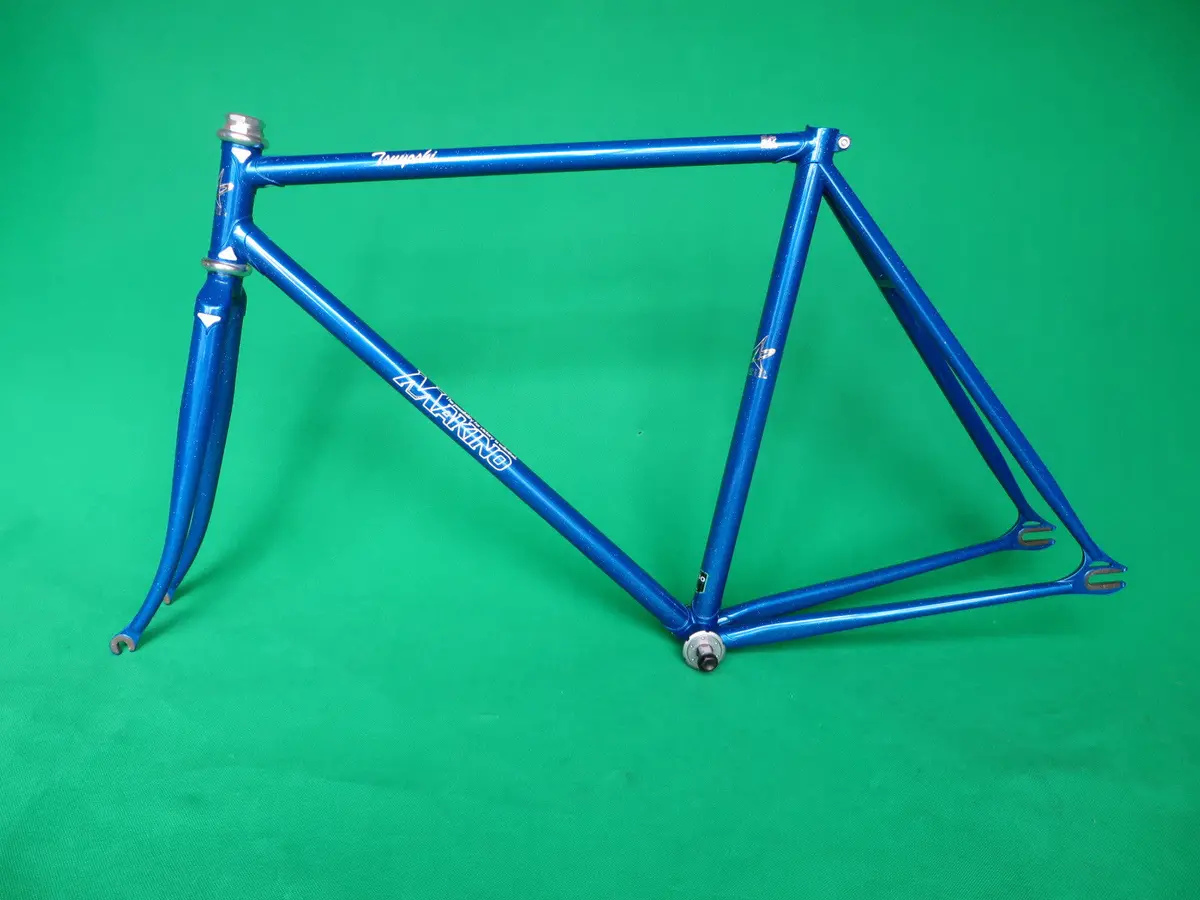 Makino // Blue 2009 // 51.5Cm 1
