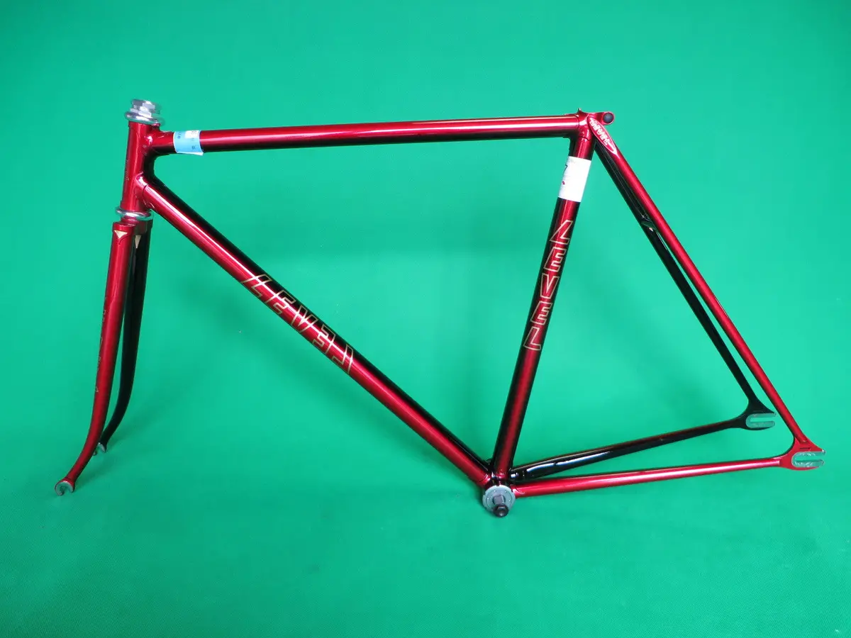 Level | Red & Black Fade | 50.5Cm 1