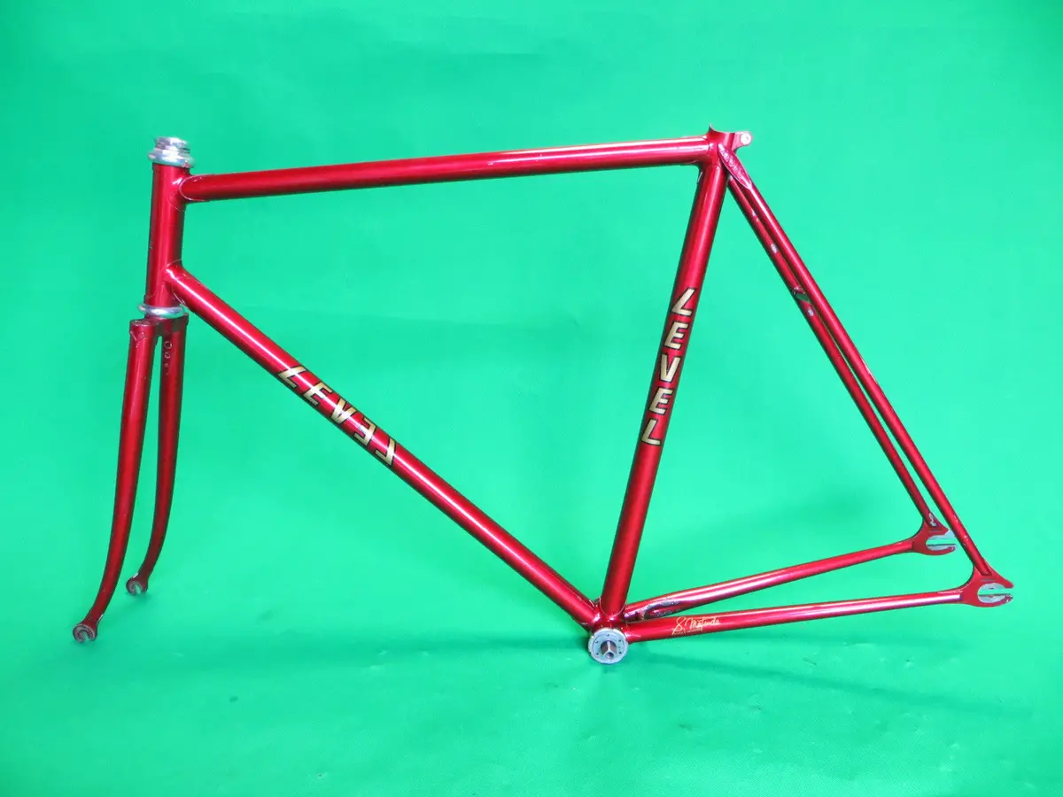 Level // Red Metallic '94 // 54.5Cm 1