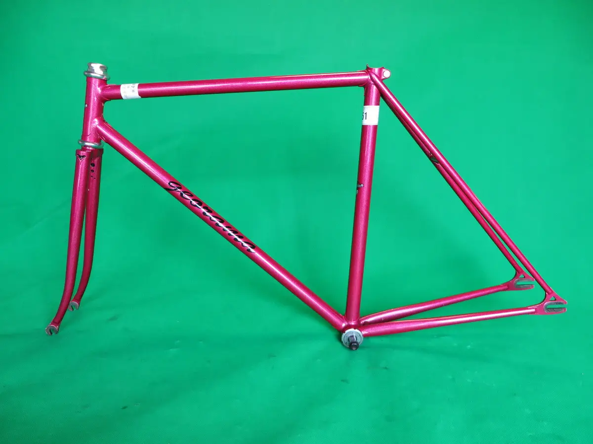 Georama // Shot Pink Metallic // 51.5Cm 1