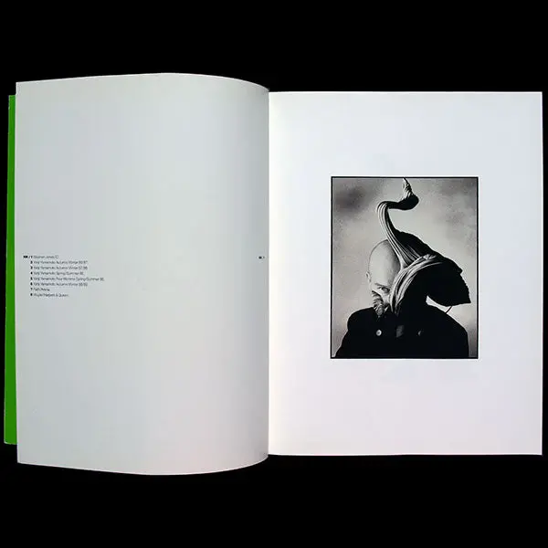 Out Of Fashion, Photographs By Nick Knight And Cindy Palmano, Catalogue De L'exposition (1989) 2