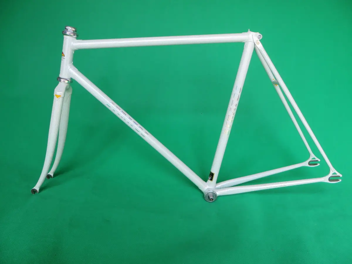 Stratos White S-Class No.2 (53.5Cm) 1