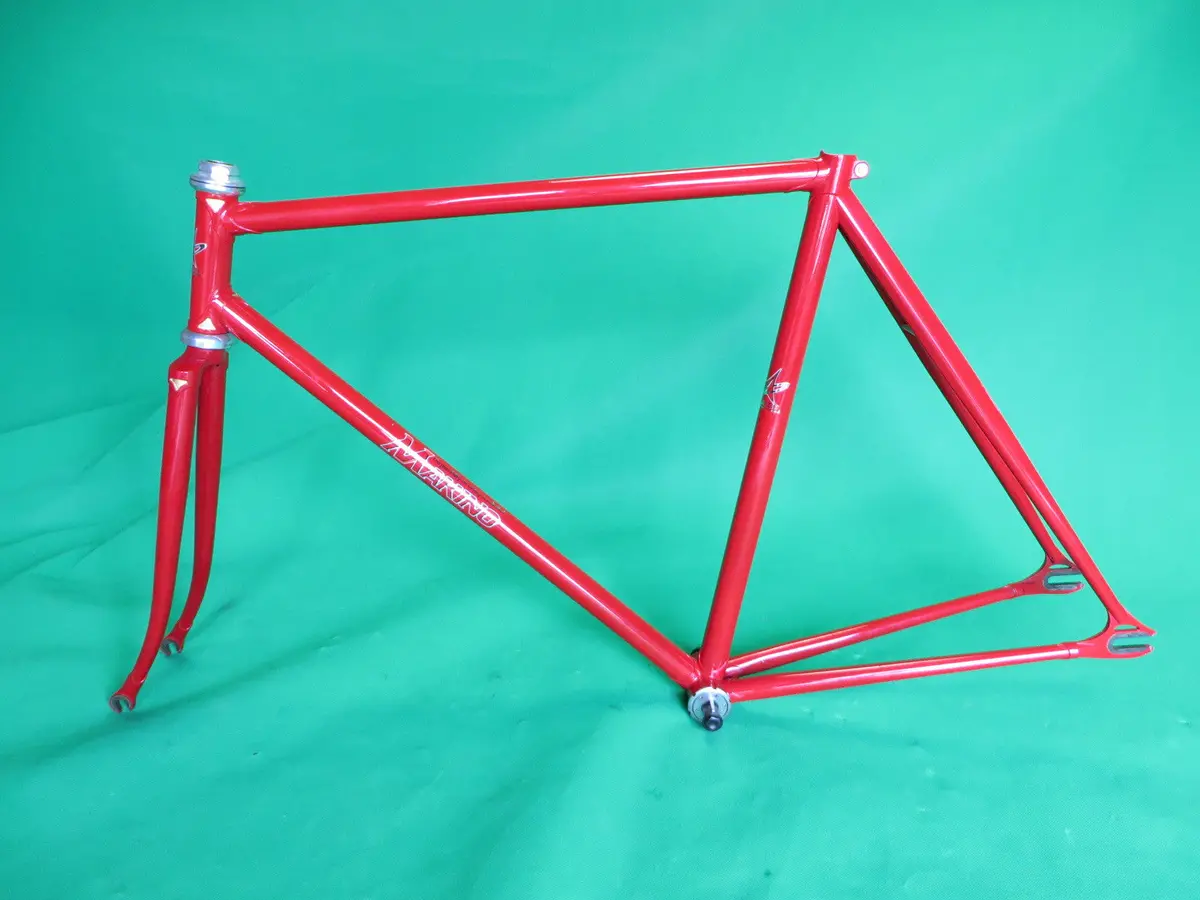 Makino // Red Metallic // 53Cm 1