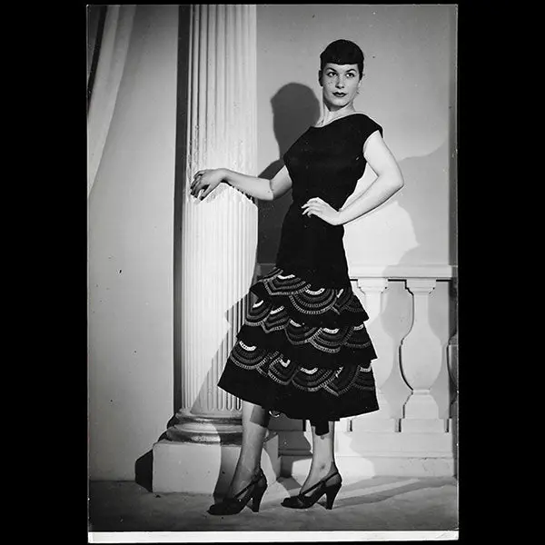 Carven - Robe À Volants, Tirage Et Négatif De Philiberte De Flaugergues (1951) 1