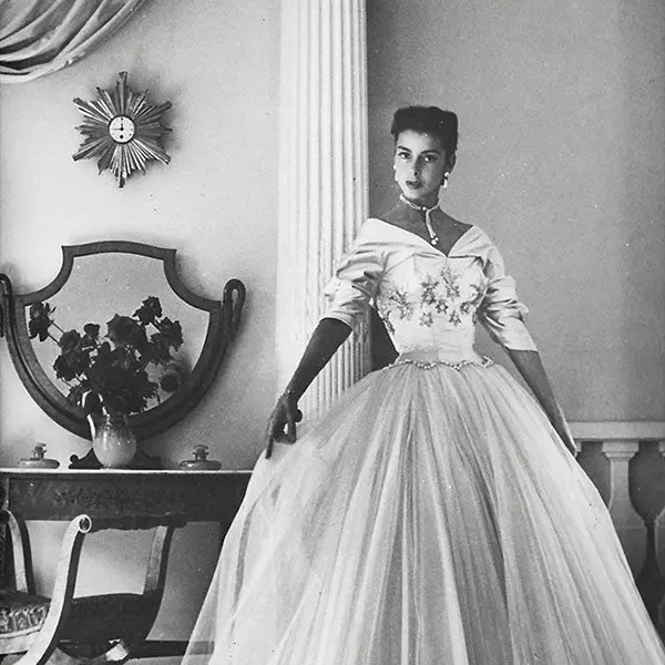 Carven - Robe Princesse De Condé, Photographie De Maywald (1952) 2