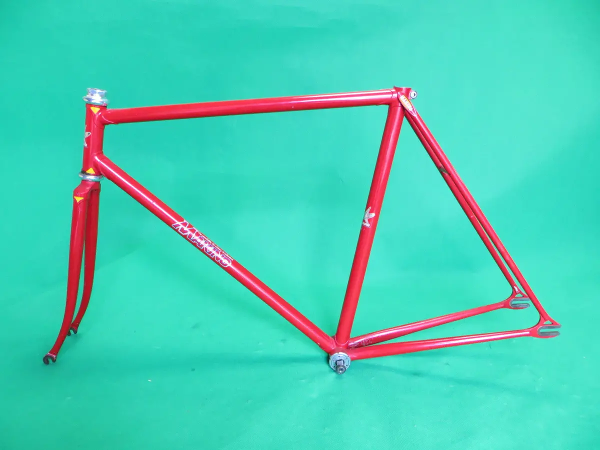 Makino // Red 2001 // 53.5Cm 1