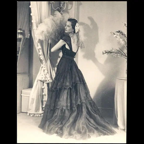 Rochas - Portrait De La Directrice De La Maison De Biarritz (Circa 1940-1950) 1