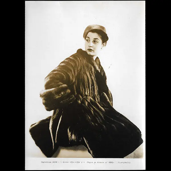 Christian Dior - Manteau De Fourrure, Photographie De Maywald (1951) 1
