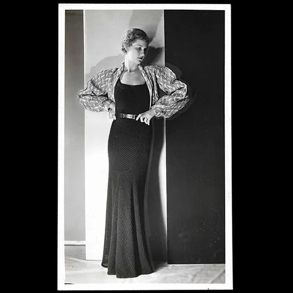 Elsa Schiaparelli - Robe Du Soir Et Veste Matelassée (1932) 1