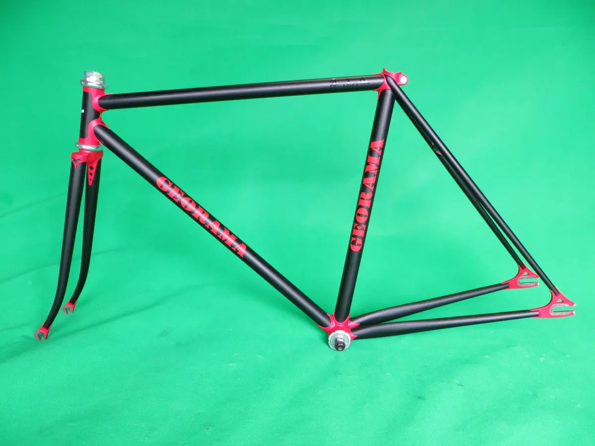 Georama // Matte Black & Red Two Tone // 49.5Cm 1