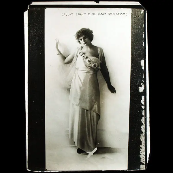 Modèle De La Maison Callot Soeurs Présenté Par Le Grand Magasin Wanamaker De New-York (Circa 1914) 1