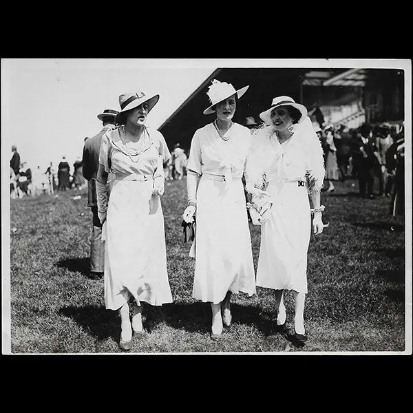 Vionnet - Robe De Crepe Portée Par Madame Revel À Auteuil (1933) 1