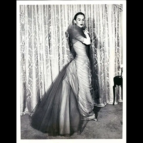 Charles James - Robe Butterfly Portée Par Mrs Randolph Hearst (1956) 1
