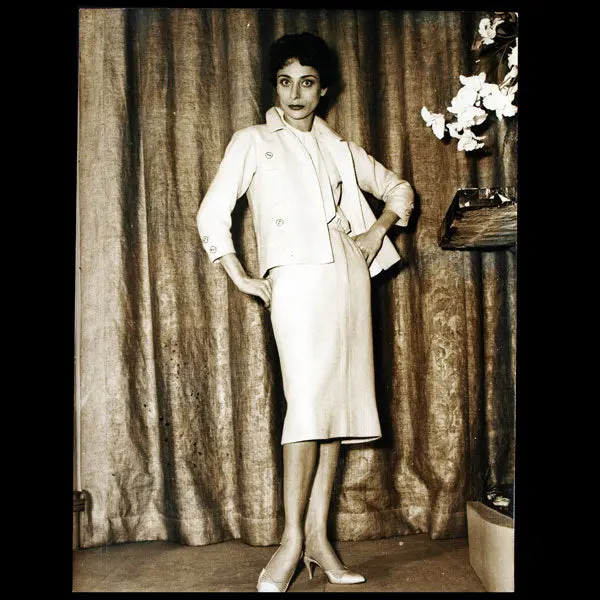 Tailleur De Lainage Rose, Blouse Rose De Chanel, Printemps-Été 1958 1