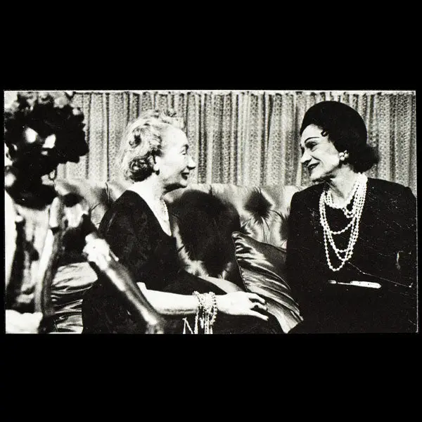 Carmel Snow Et Gabrielle Chanel En Mars 1957, Carte À Jouer De Life Magazine (1985) 1