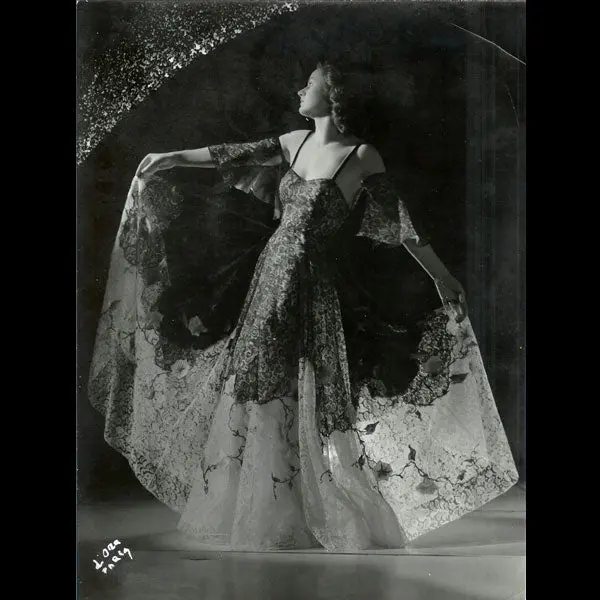 Jean Patou - Modèle De Dentelle De Jean Patou Par D'ora (1938) 1