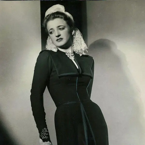 Robe D'alix, Toque Victorienne D'agnès, Photographie De François Kollar (1939) 2