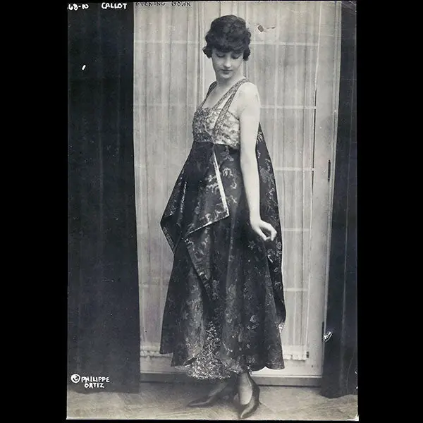 Callot Soeurs - Déesse, Robe Du Soir Présentée À La Fête Parisienne De New York (1915) 1