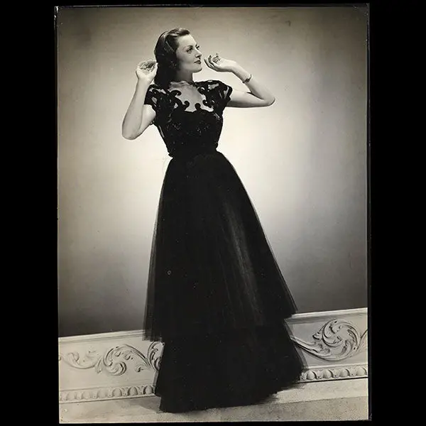 Jean Patou - Robe Du Soir Portée Par La Mannequin Maggy Sarragne (Circa 1946) 1