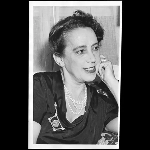 Schiaparelli - Portrait De La Couturière (1950) 1