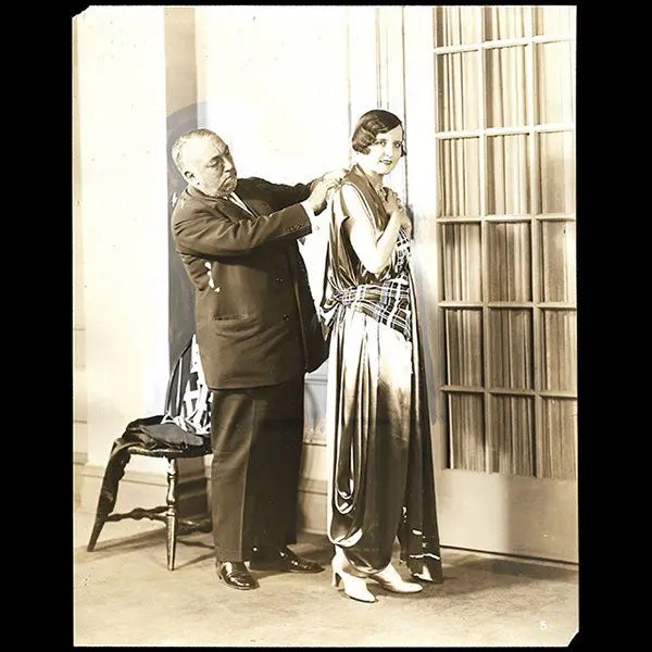 Paul Poiret - Essayage D'un Modèle (1927) 1