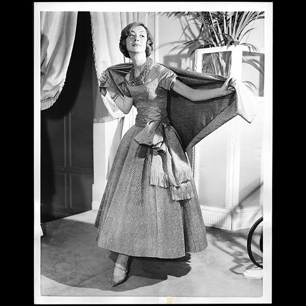 Christian Dior - Robe Du Soir Par Yves Saint Laurent (1958) 1