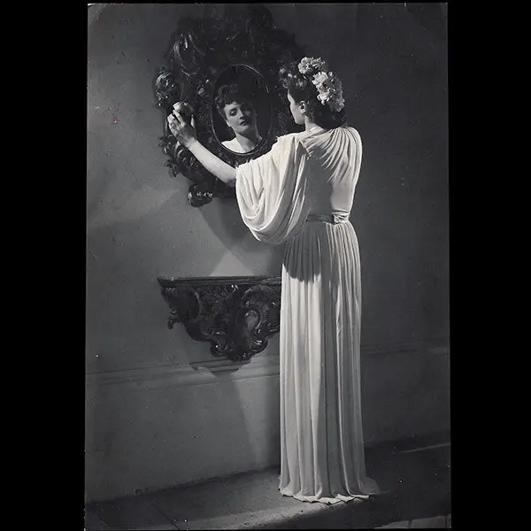Jacques Fath - Robe Du Soir, Photographie De Seeberger (Circa 1944) 1
