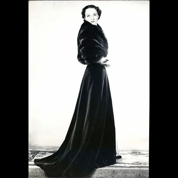 Jean Patou - Manteau Du Soir Et Cape De Martre (1936) 1