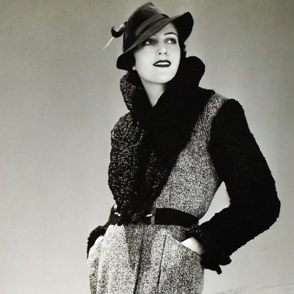 Ensemble Pickwick De Lucien Lelong, Chapeau De Maria Guy, Photographie D'époque Du Studio Dorvyne (Circa 1935) 2