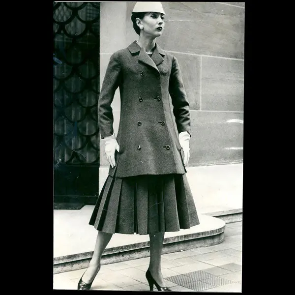 Christian Dior - Modèle De La Ligne A (1955) 1