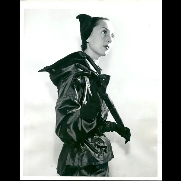 Christian Dior - Ensemble En Satin (1949) 1