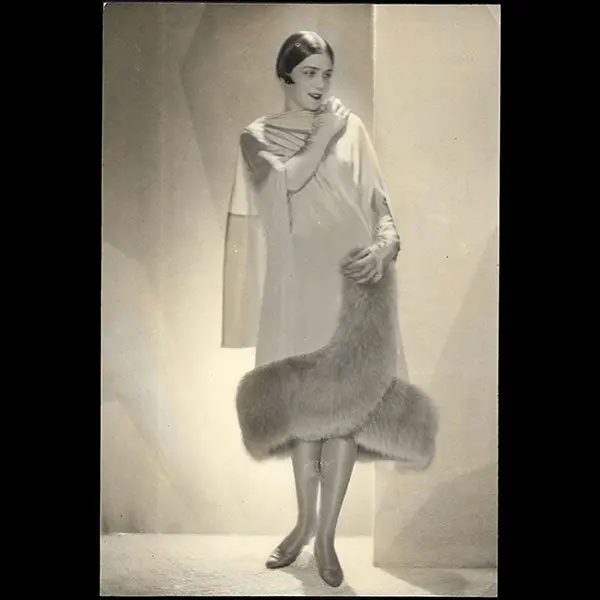 Lucien Lelong - Cape D'après-Midi Garnie De Renard, Tirage D'époque De Scaioni (1927) 1