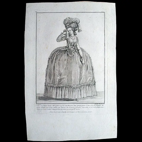 Gallerie Des Modes Et Costumes Français, 1778-1787, Gravure N°Rr 240, Robe À La Sultane, Chapeau Inventé Par Mlle Bertin (1782) 1