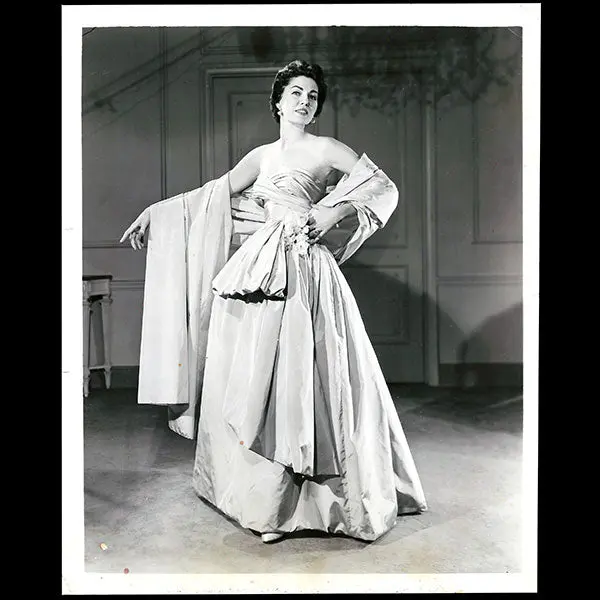 Christian Dior - Robe Du Soir (1954) 1