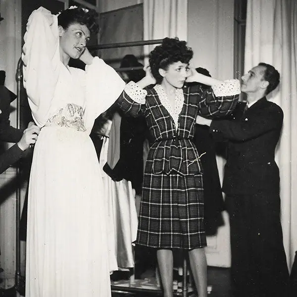 Jacques Fath - Essayage D'une Robe Du Soir, Photographie De Seeberger (1944) 2