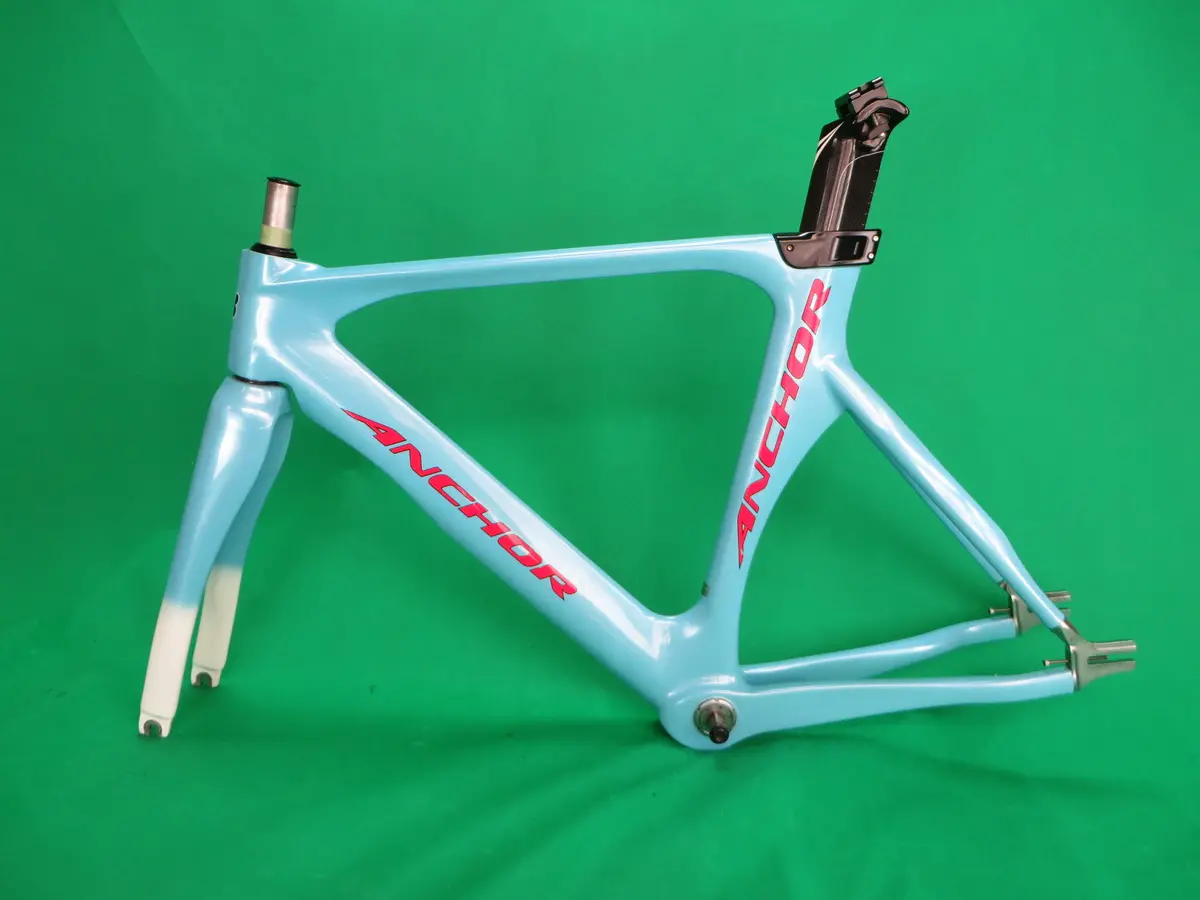 Rare! Anchor Tr8 Carbon // White / Light Blue Fade // 50Cm Njs Approved 1