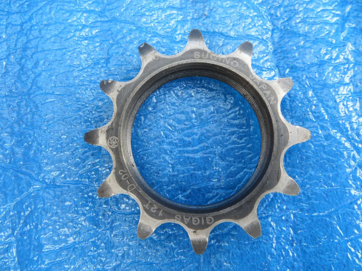 Sugino Gigas 12T 1/8” Track Cog Njs (25100723) 1