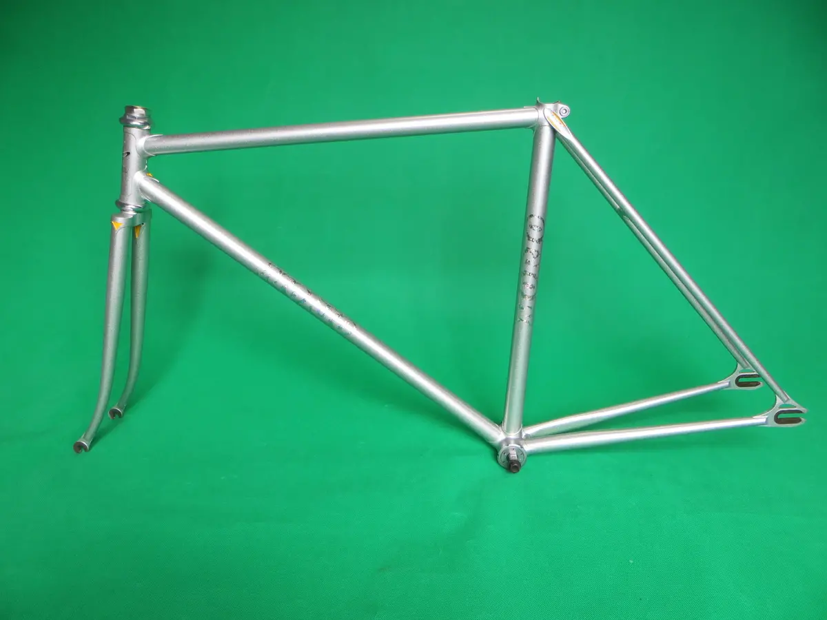 Makino // Platinum Silver // 50Cm 1