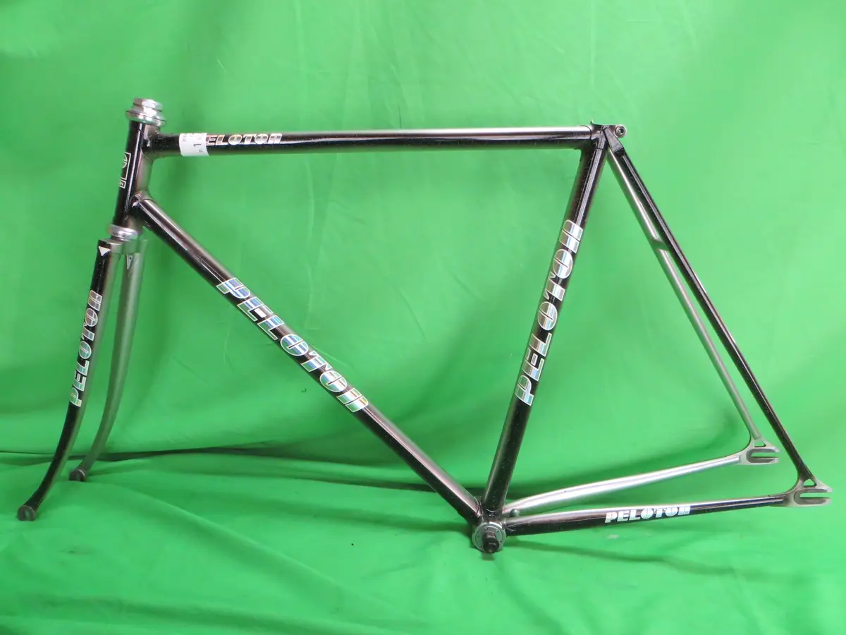 Peloton // Mach Silver Black Fade With Rainbow Flake // 52.5Cm 1