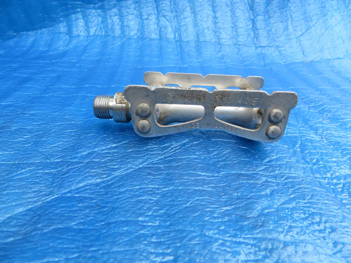Kyokuto Pro Ace Right Pedal Njs (25102203) 1
