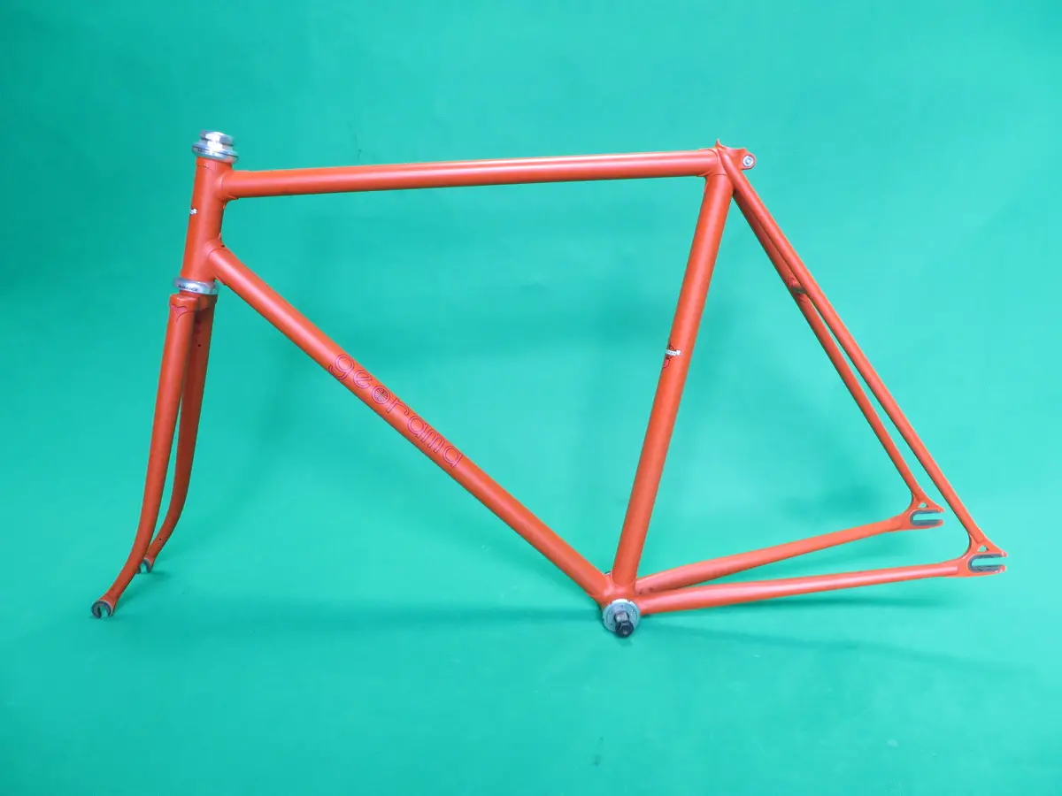 Georama //  Matte Orange // 52Cm 1