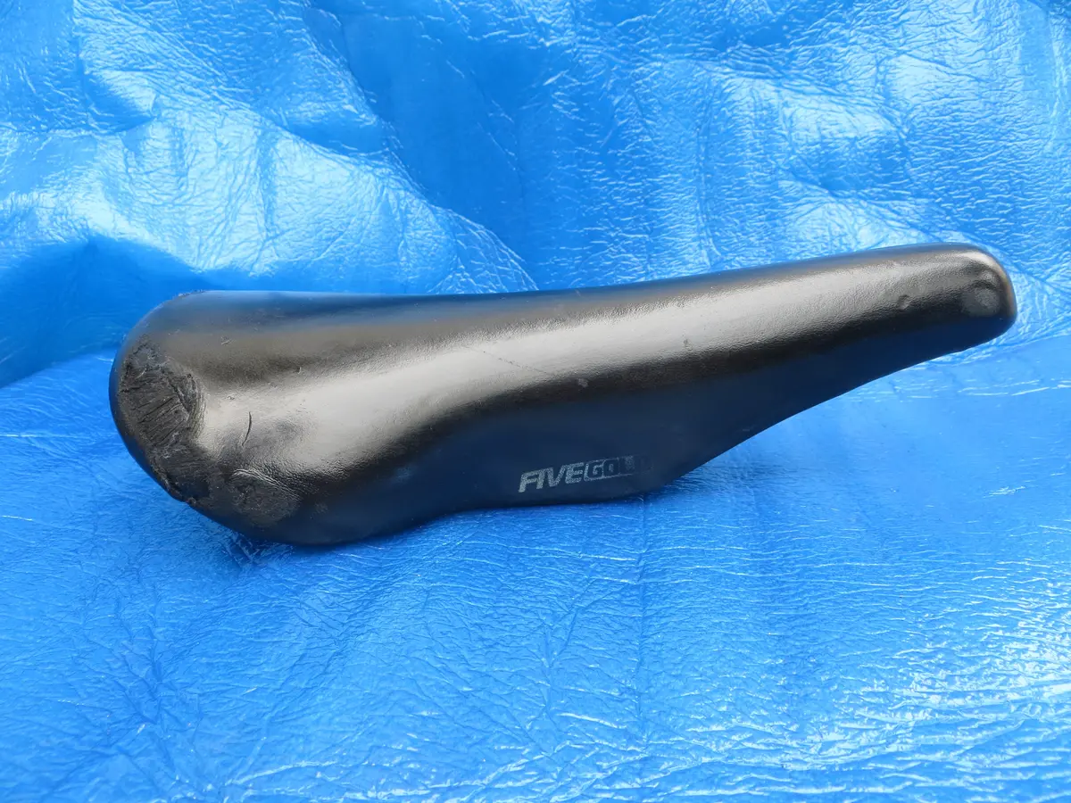 Kashima Five Gold Fg-4P 44Mm Njs Unpadded Saddle  (25051607) 1
