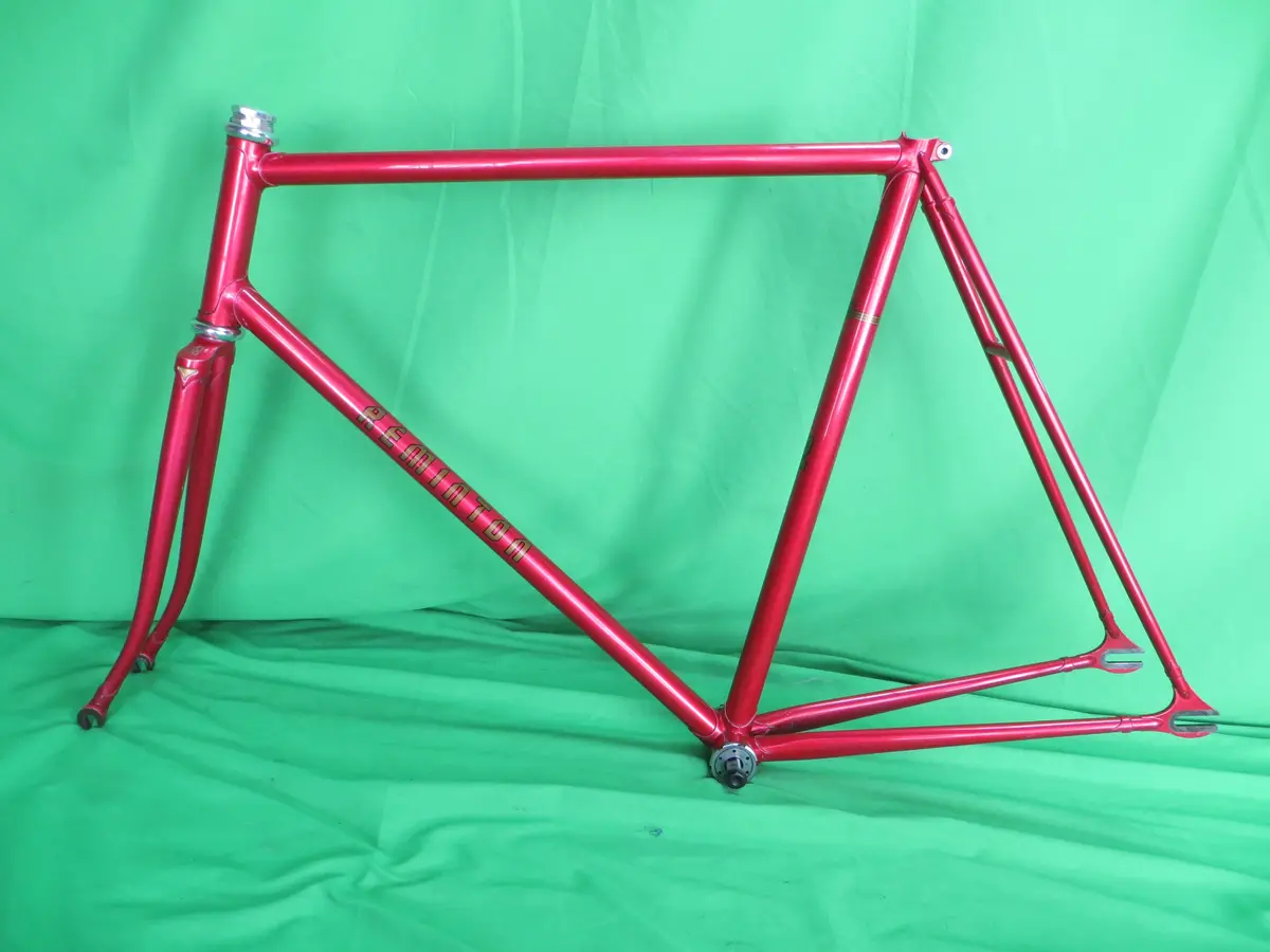 Reminton // Pinkish Red Metallic // 56Cm 1