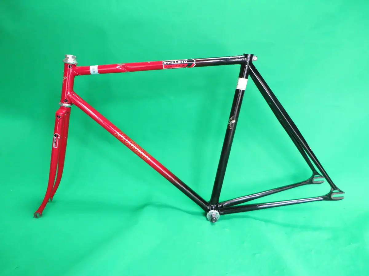 Makino 2016 // Red / Black Fade // 53Cm 1